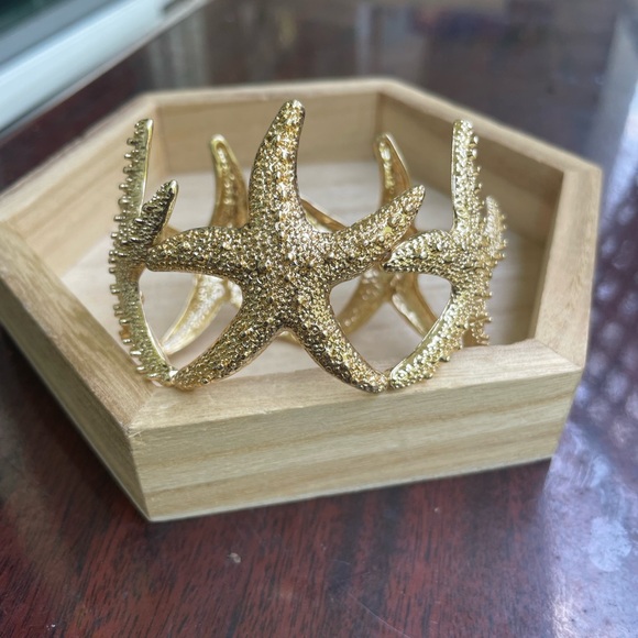 Jewelry - Bracelet 1